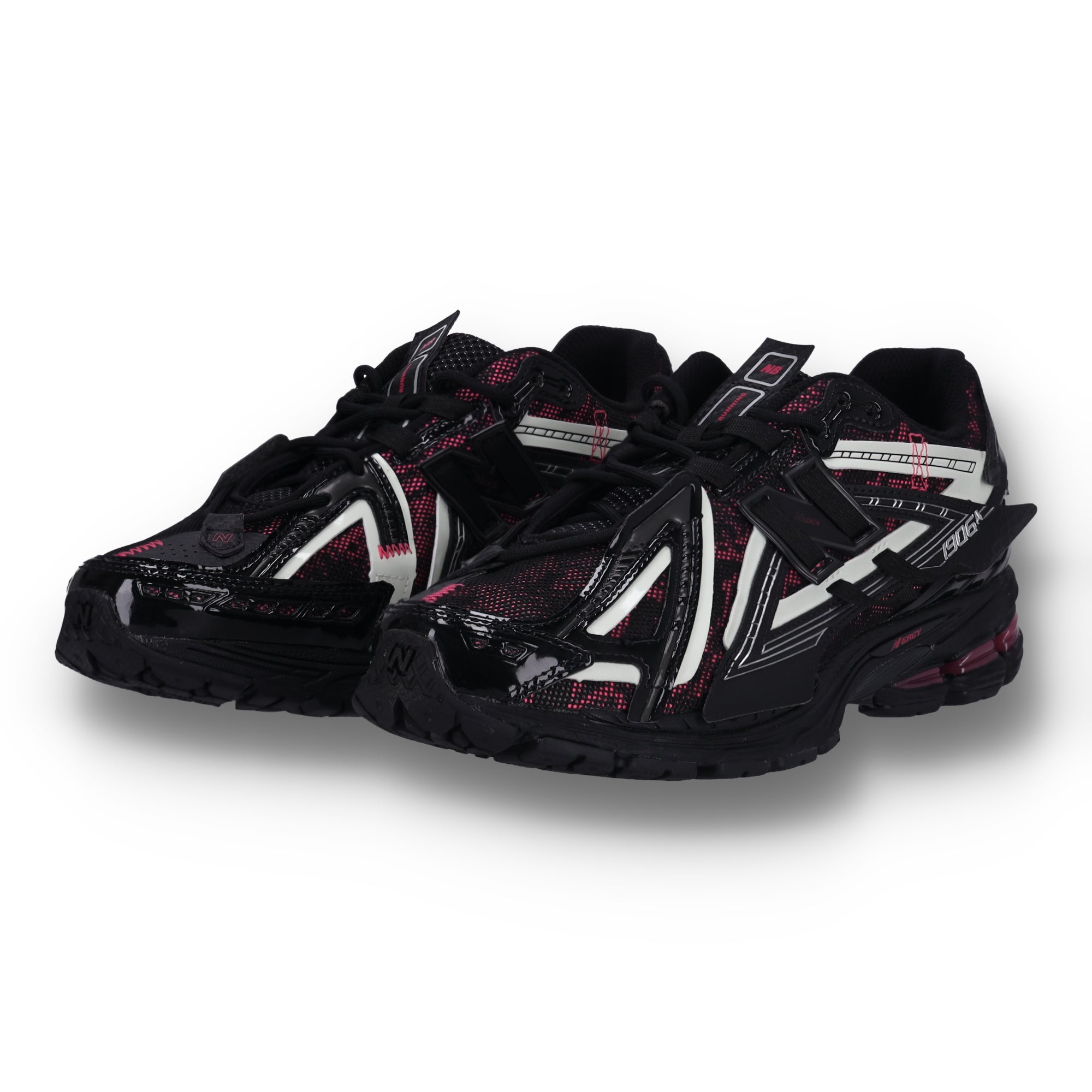 1906A 'Black Dragon Berry