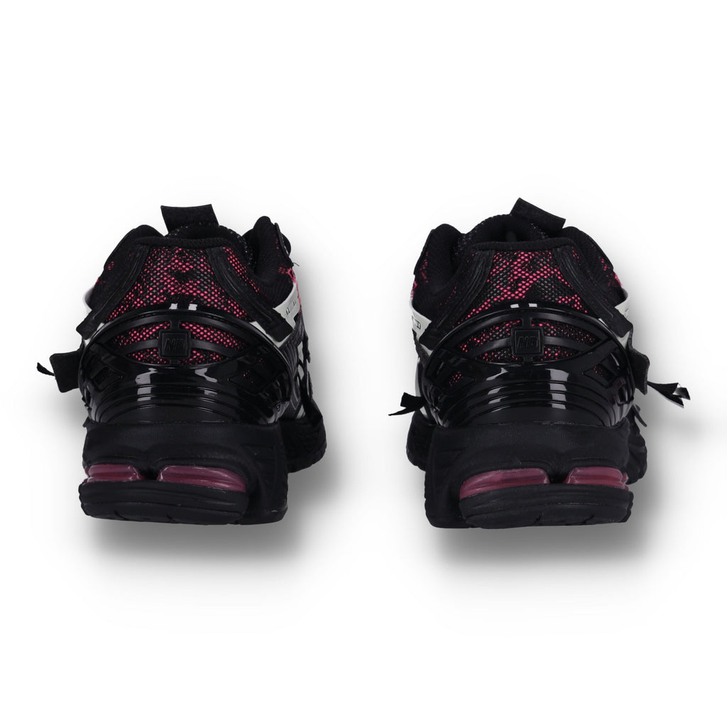 1906A 'Black Dragon Berry