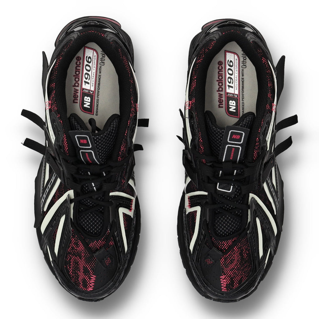 1906A 'Black Dragon Berry