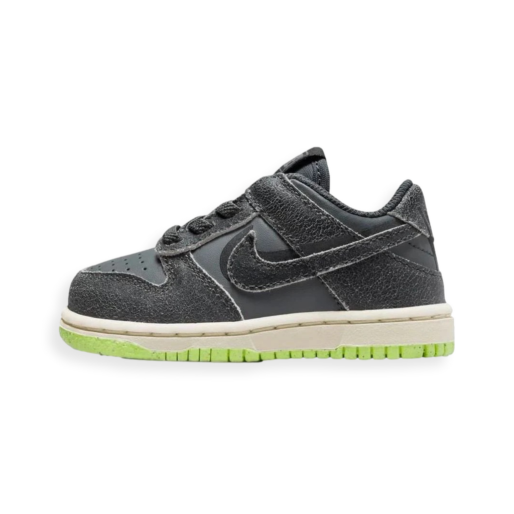 Dunk Low SE Halloween Cauldron TD