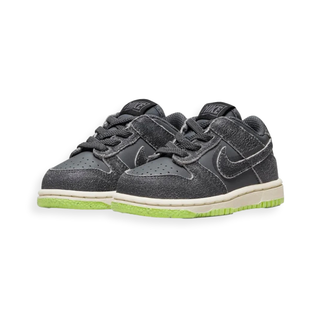 Dunk Low SE Halloween Cauldron TD